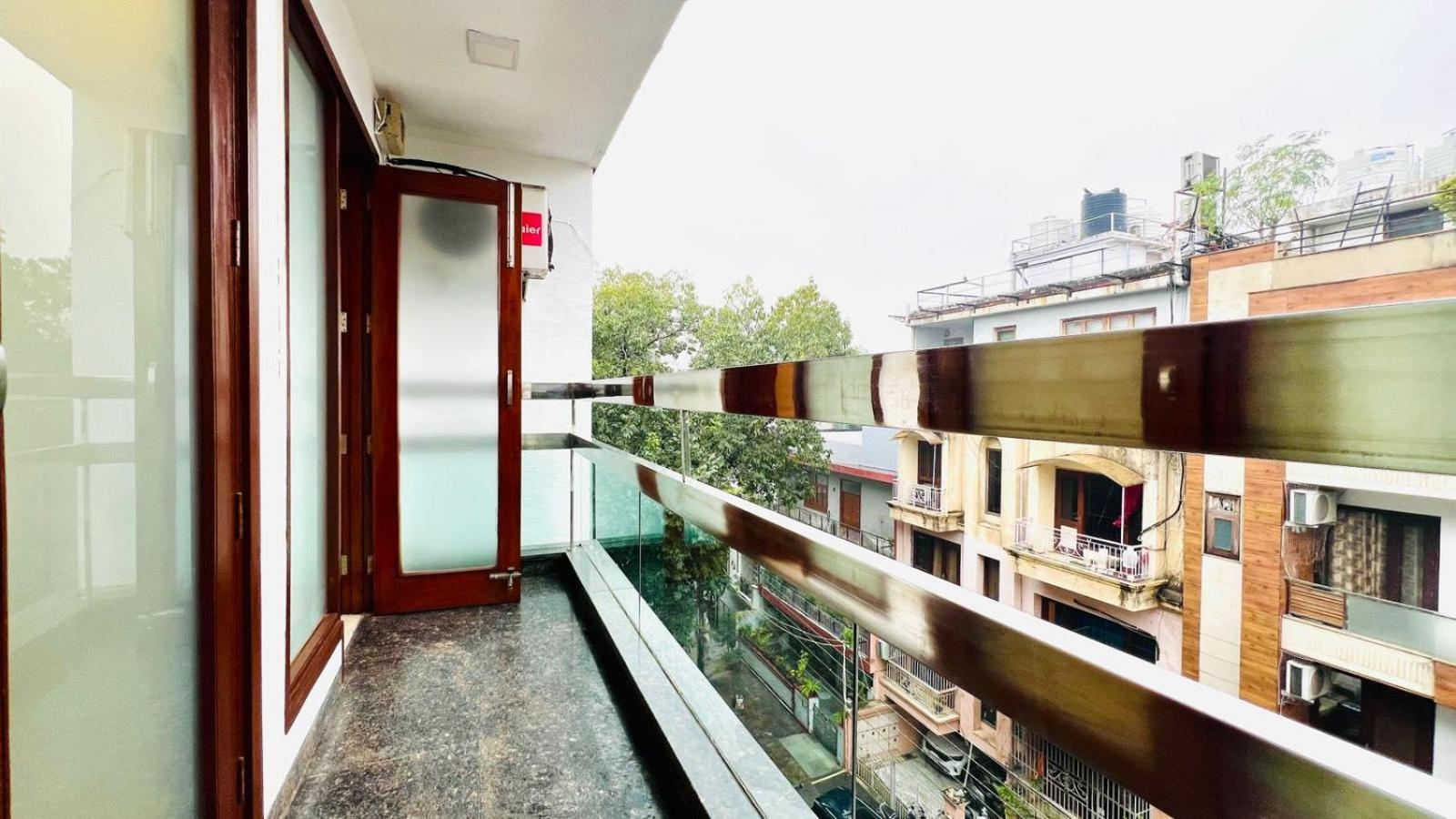 Olive Service Apartments - Green Park New Delhi Exterior photo